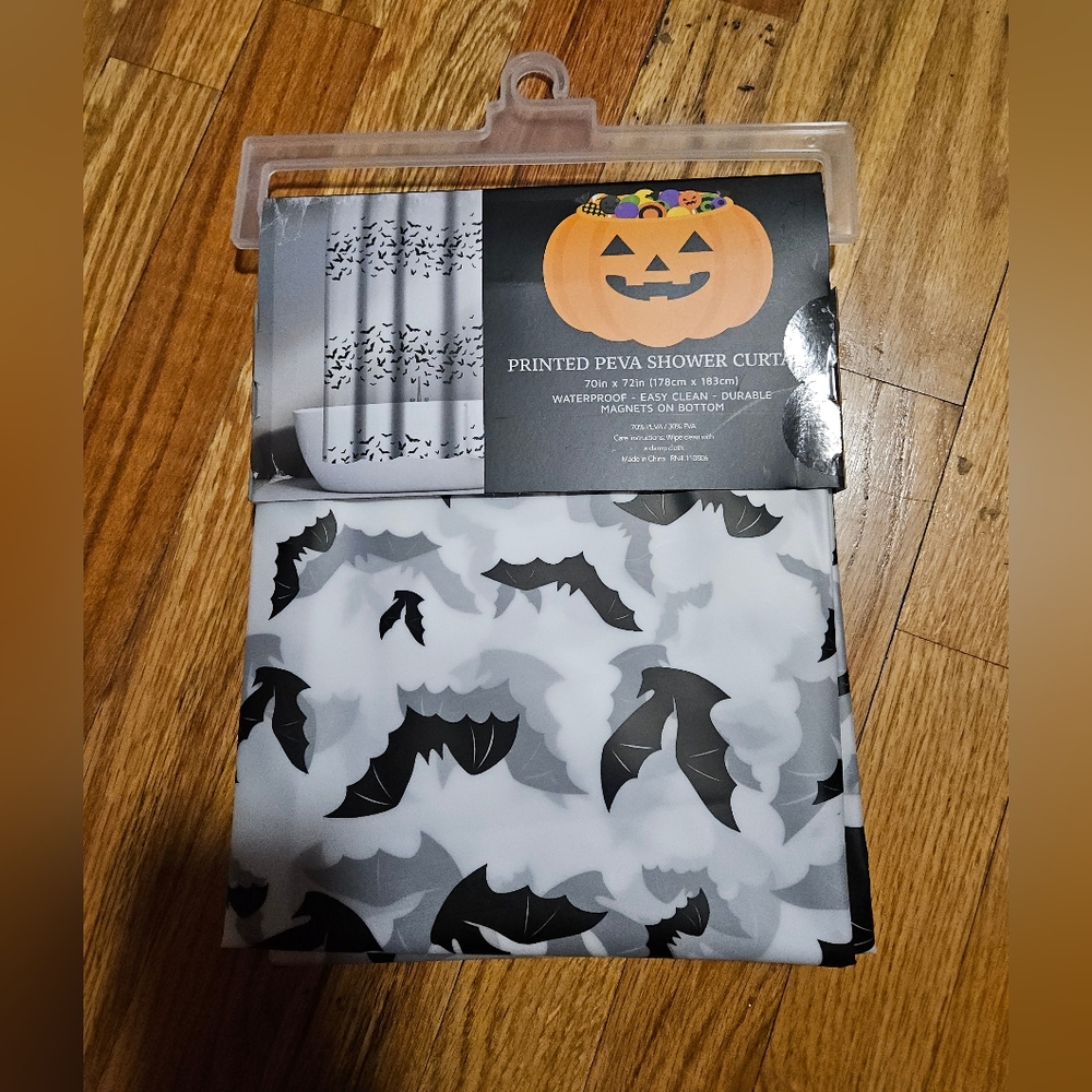 BAT PRINTED SHOWER CURTAIN